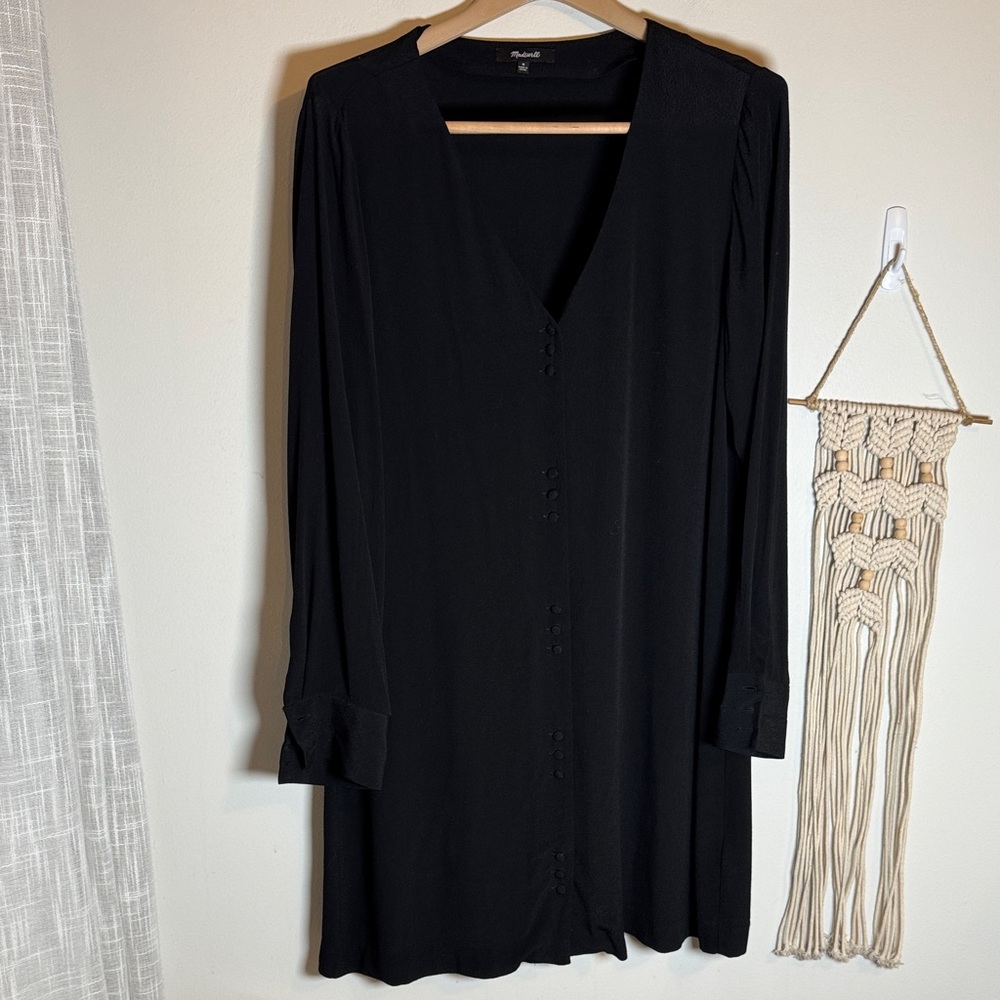 EUC Madewell Black V-Neck Long Sleeve Shift Dress M